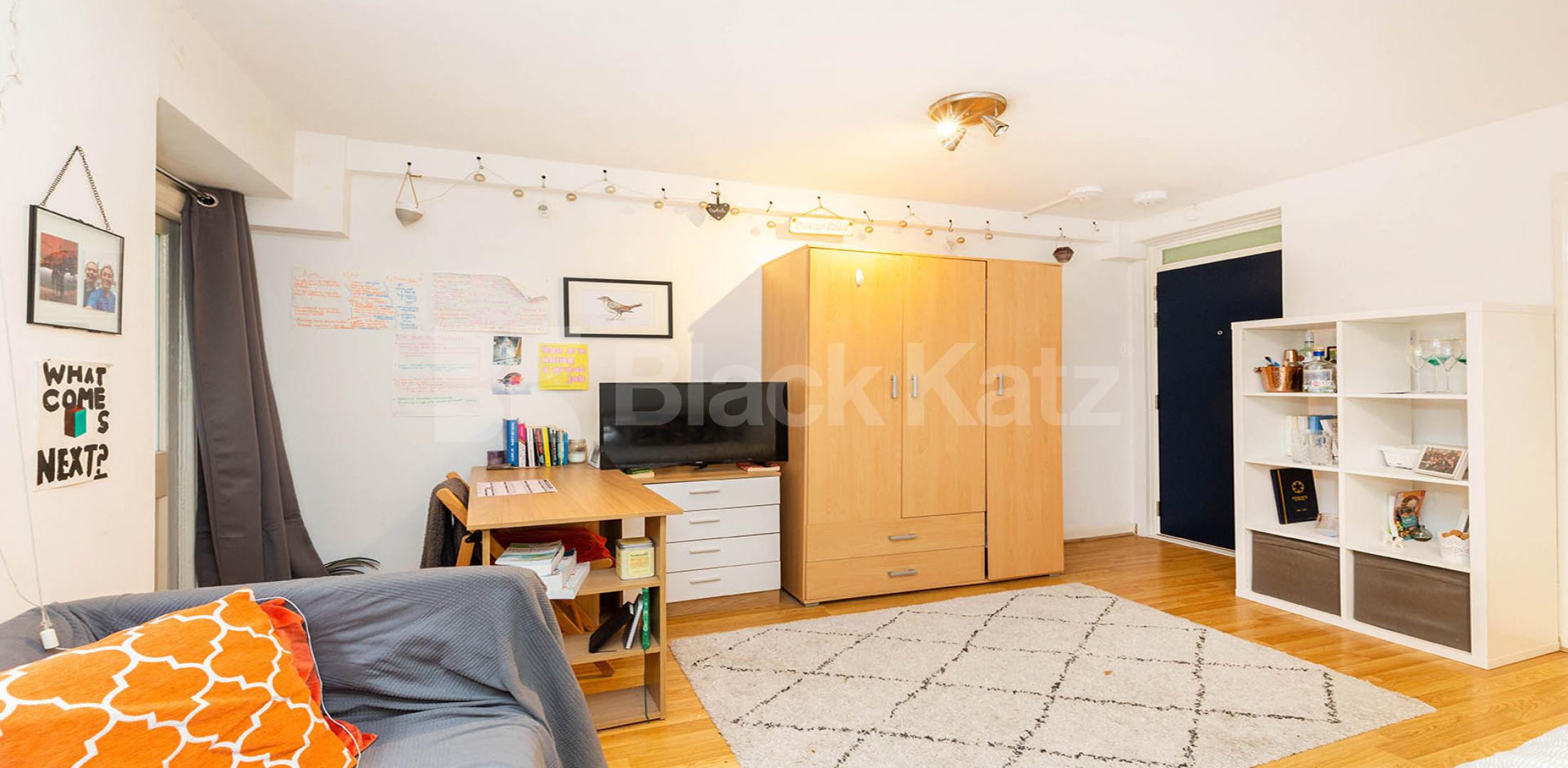 Spacious studio set in an amazing location  Crowndale Road, Camden